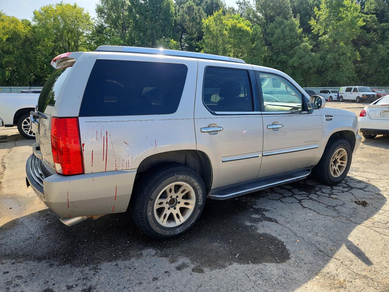 2009 Cadillac Escalade Luxury Silver vin: 1GYFC23259R191301