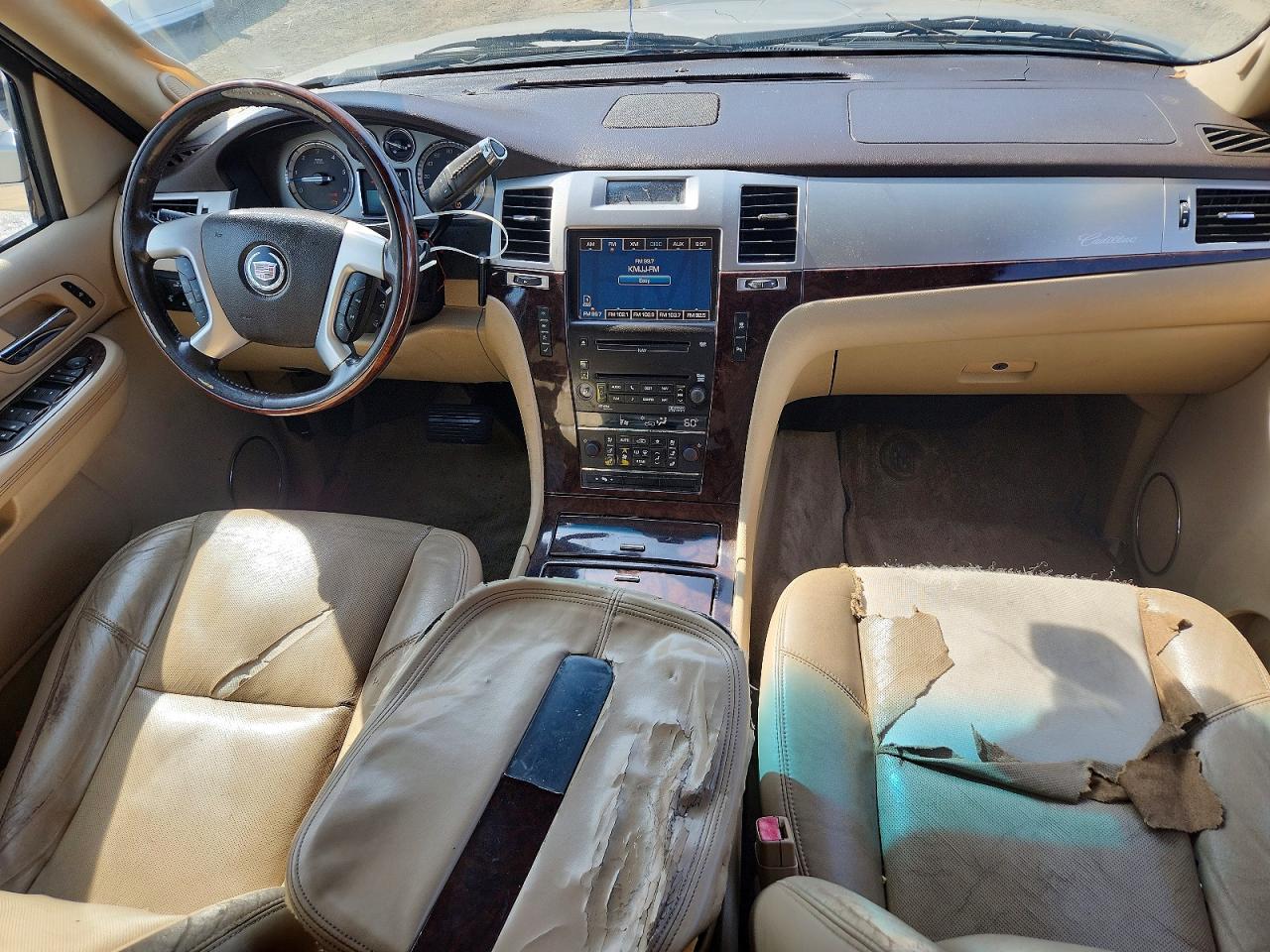 2009 Cadillac Escalade Luxury Silver vin: 1GYFC23259R191301