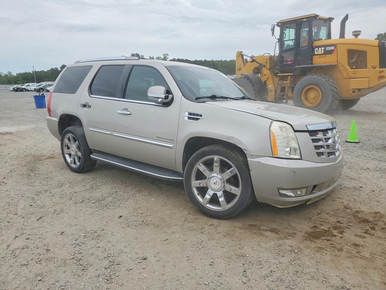 2009 Cadillac Escalade Luxury Silver vin: 1GYFC23259R296064