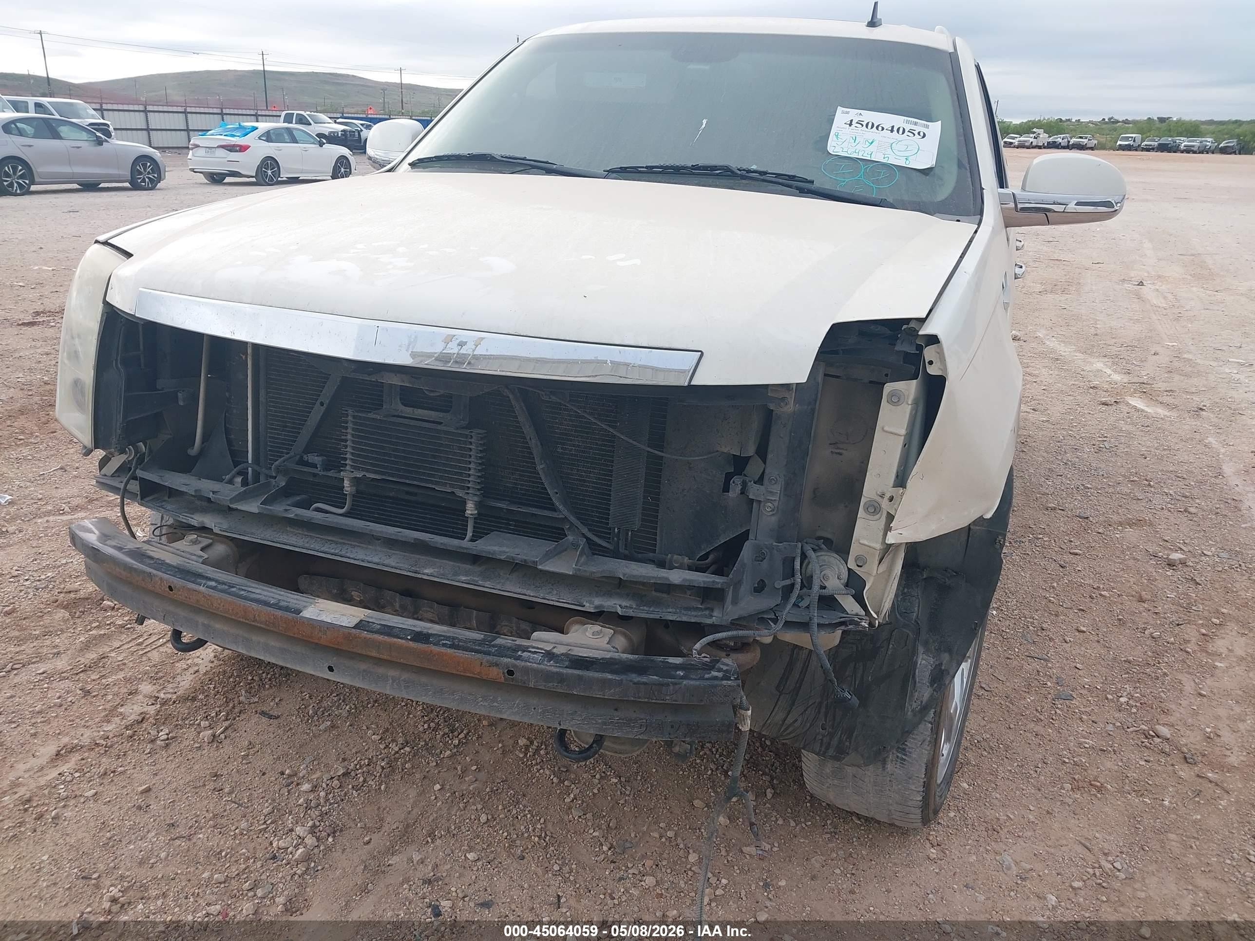 2009 Cadillac Escalade Standard White vin: 1GYFC23299R105438