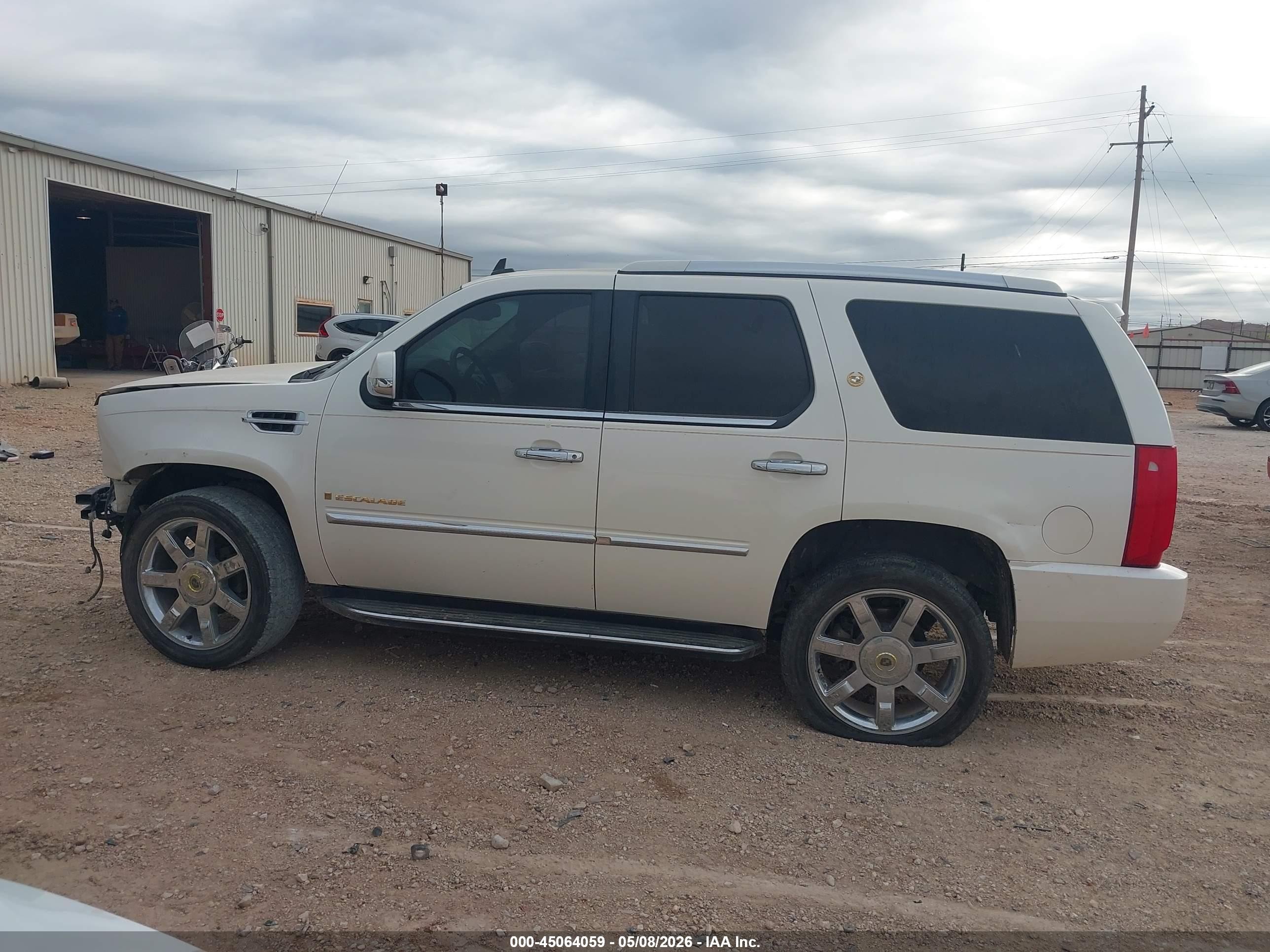 2009 Cadillac Escalade Standard White vin: 1GYFC23299R105438