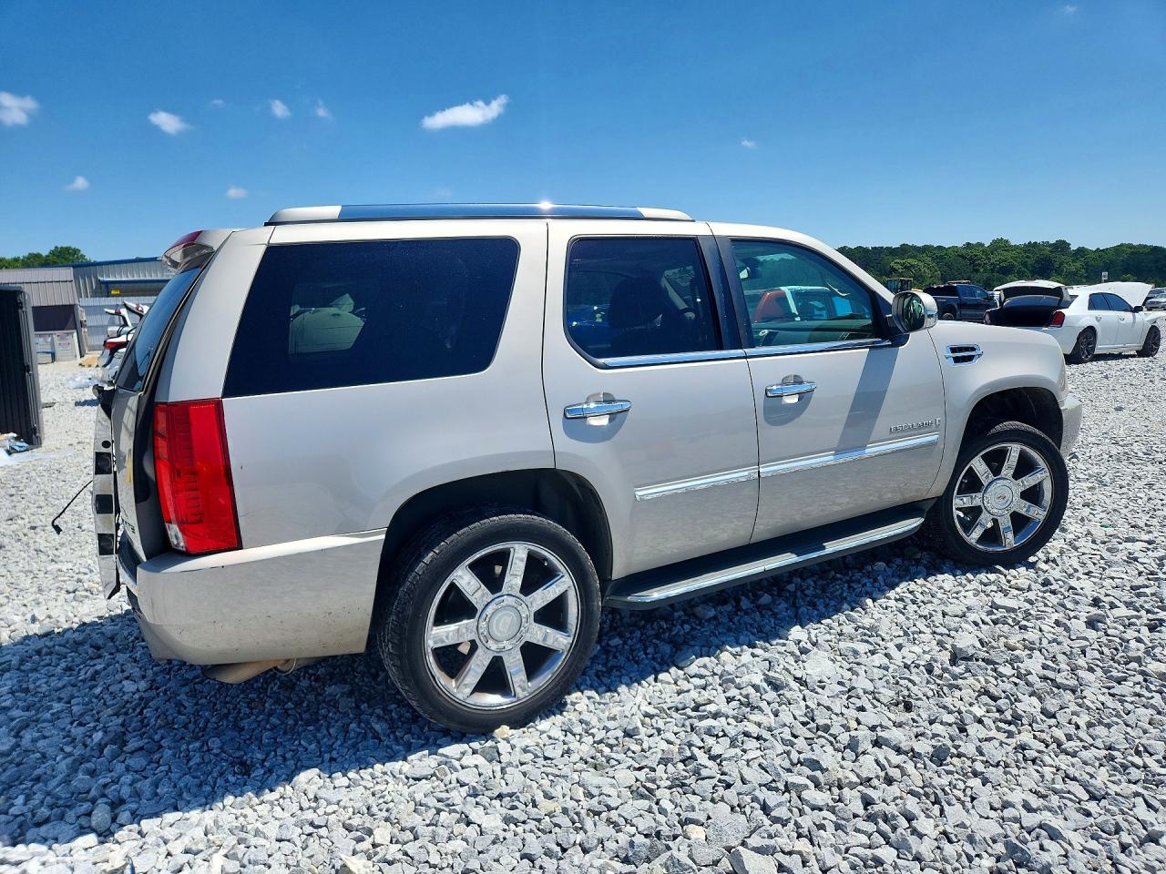 2009 Cadillac Escalade Luxury Beige vin: 1GYFC232X9R114309