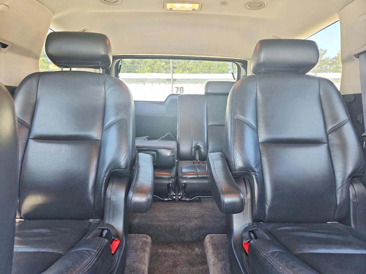 2009 Cadillac Escalade Luxury Beige vin: 1GYFC232X9R114309