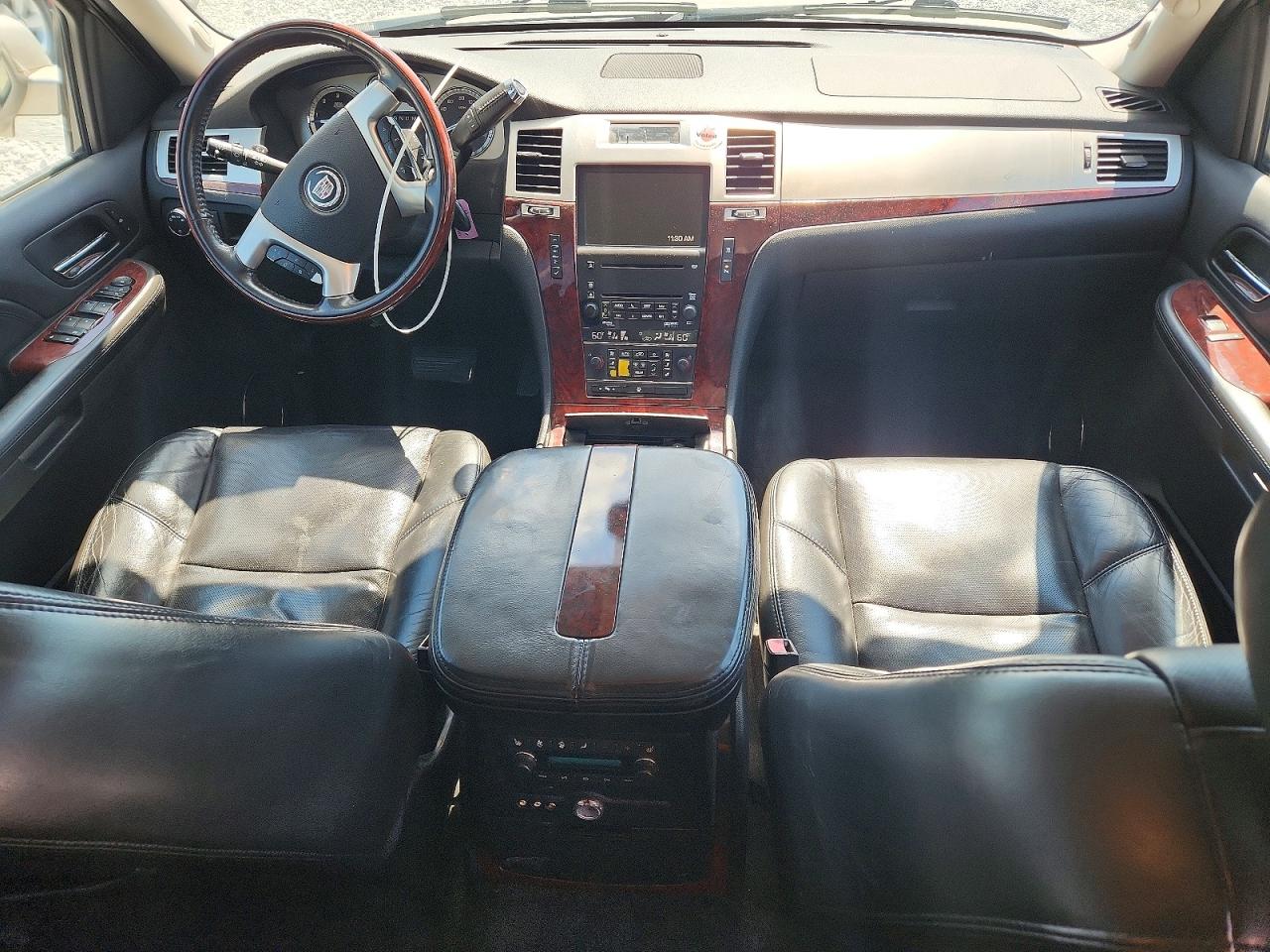 2009 Cadillac Escalade Luxury Beige vin: 1GYFC232X9R114309