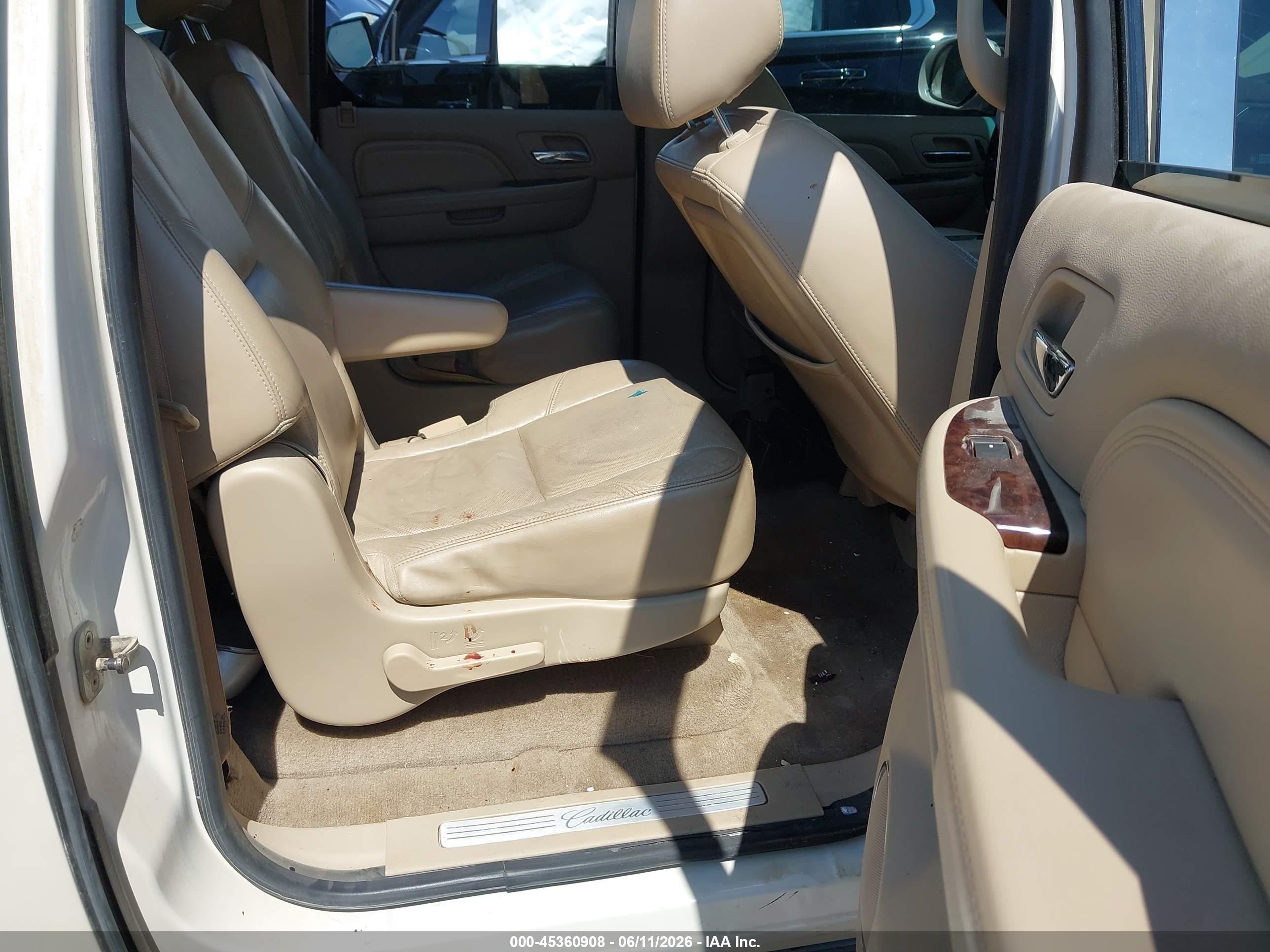 2009 Cadillac Escalade Esv Standard White vin: 1GYFC26279R189562