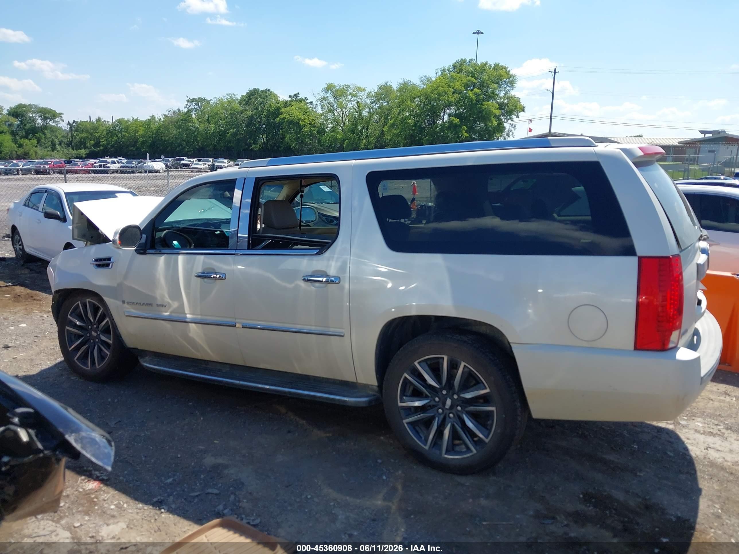 2009 Cadillac Escalade Esv Standard White vin: 1GYFC26279R189562