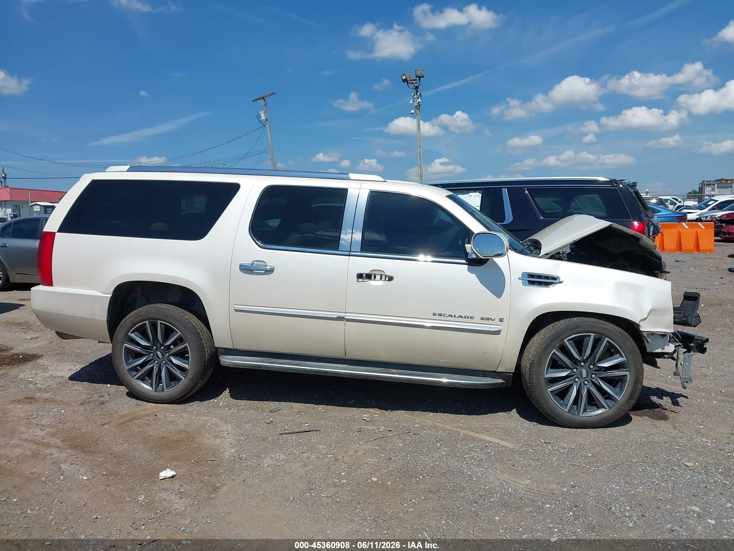2009 Cadillac Escalade Esv Standard White vin: 1GYFC26279R189562
