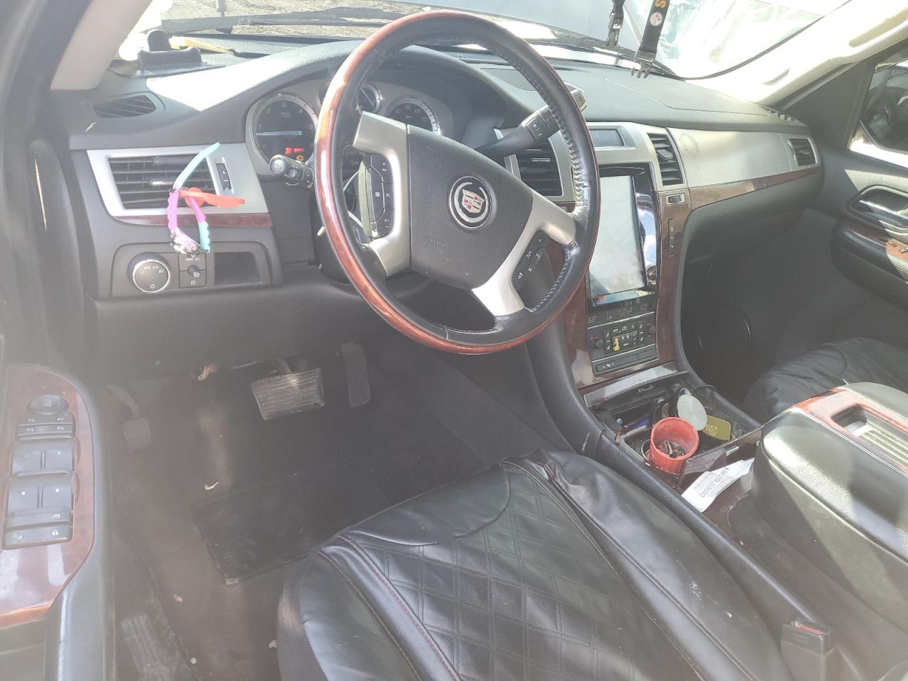2009 Cadillac Escalade Серебряный vin: 1GYFK13239R244204