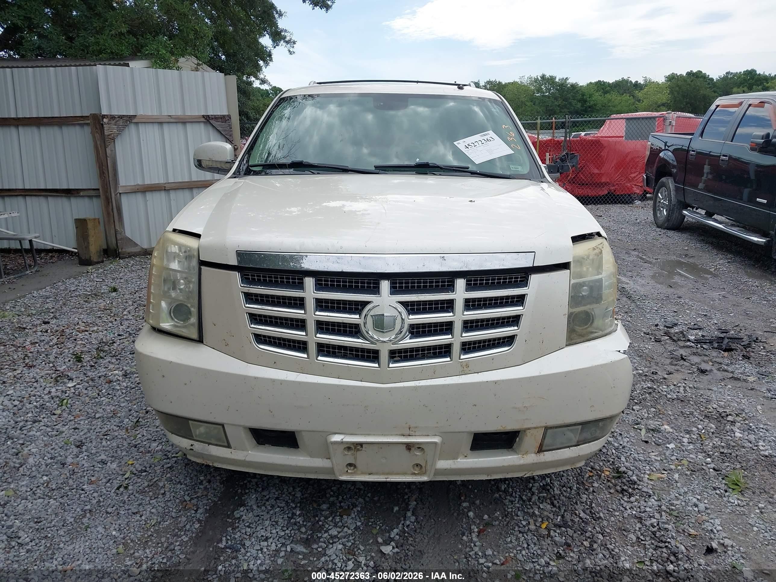 2009 Cadillac Escalade Standard White vin: 1GYFK23249R111098