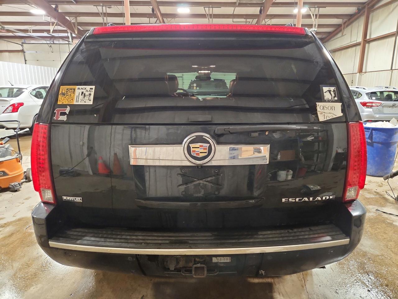 2009 Cadillac Escalade Luxury Black vin: 1GYFK23249R210990