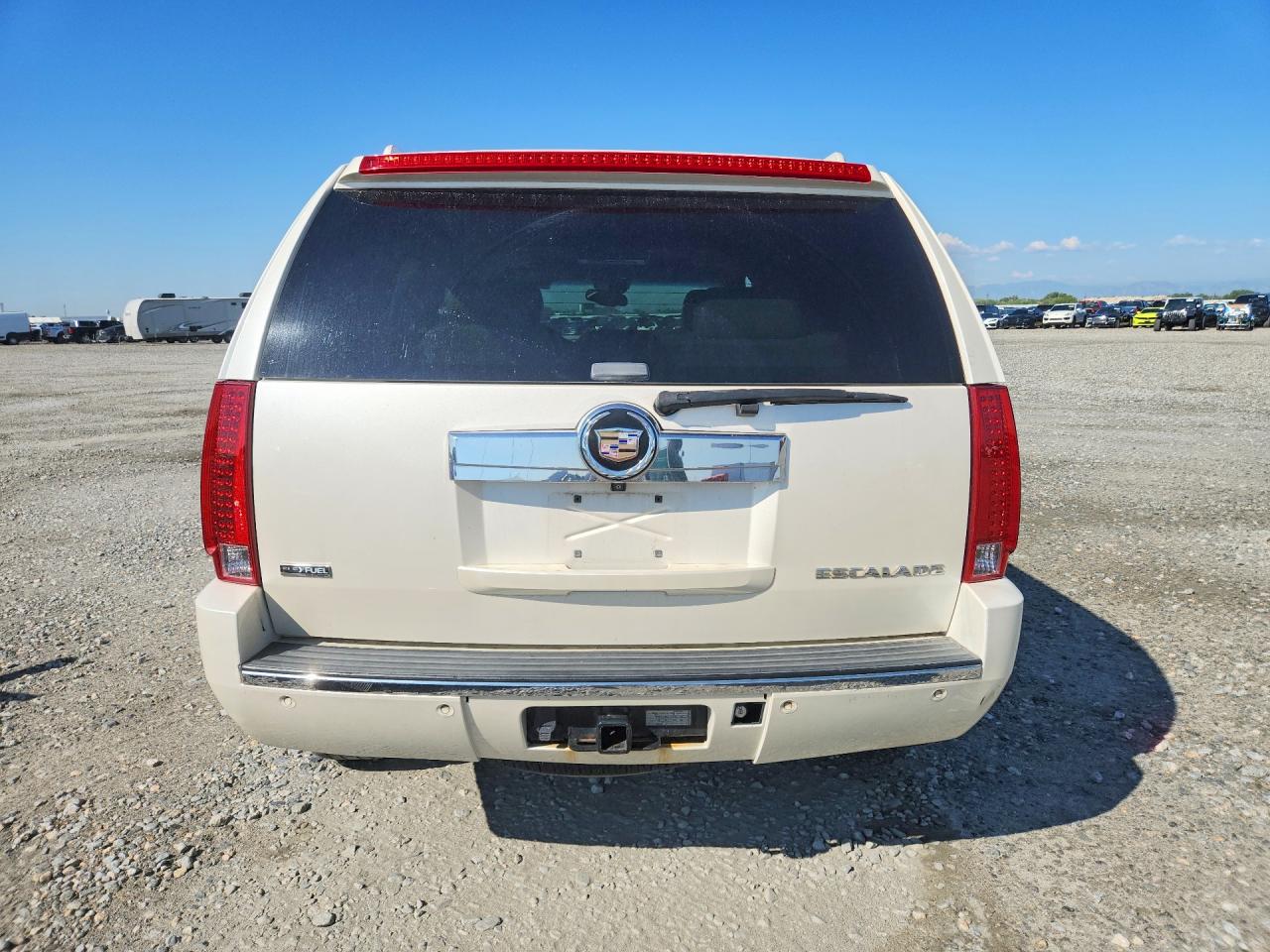 2009 Cadillac Escalade Кремовый vin: 1GYFK23249R294048