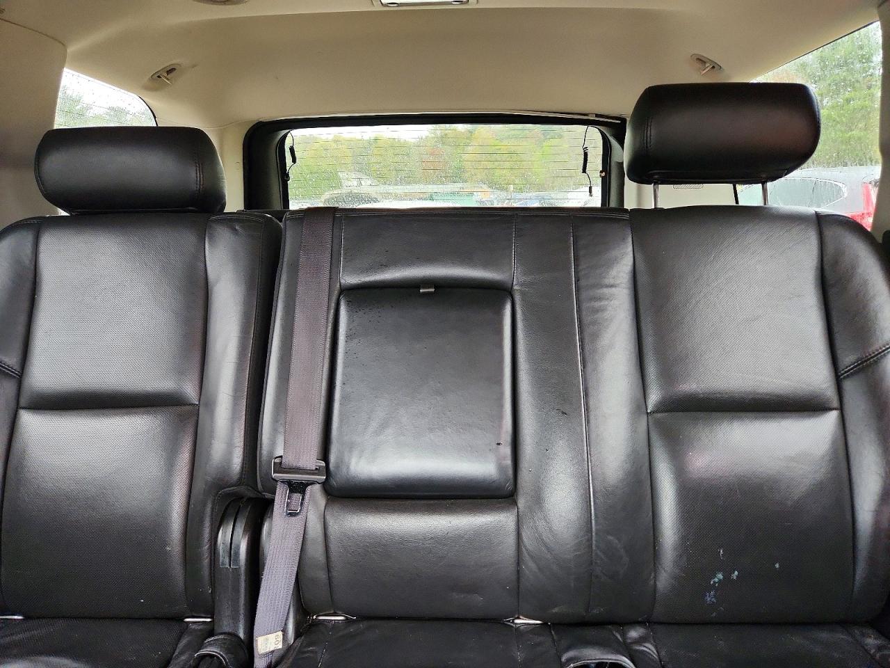 2009 Cadillac Escalade Luxury Black vin: 1GYFK23259R237258