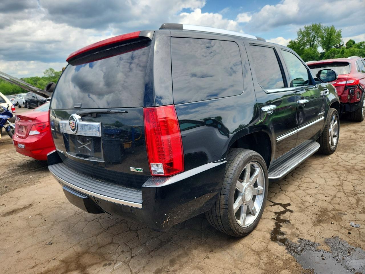 2009 Cadillac Escalade Luxury Black vin: 1GYFK23269R100636