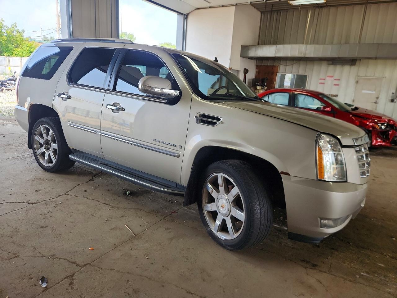 2009 Cadillac Escalade Luxury Silver vin: 1GYFK23279R230666