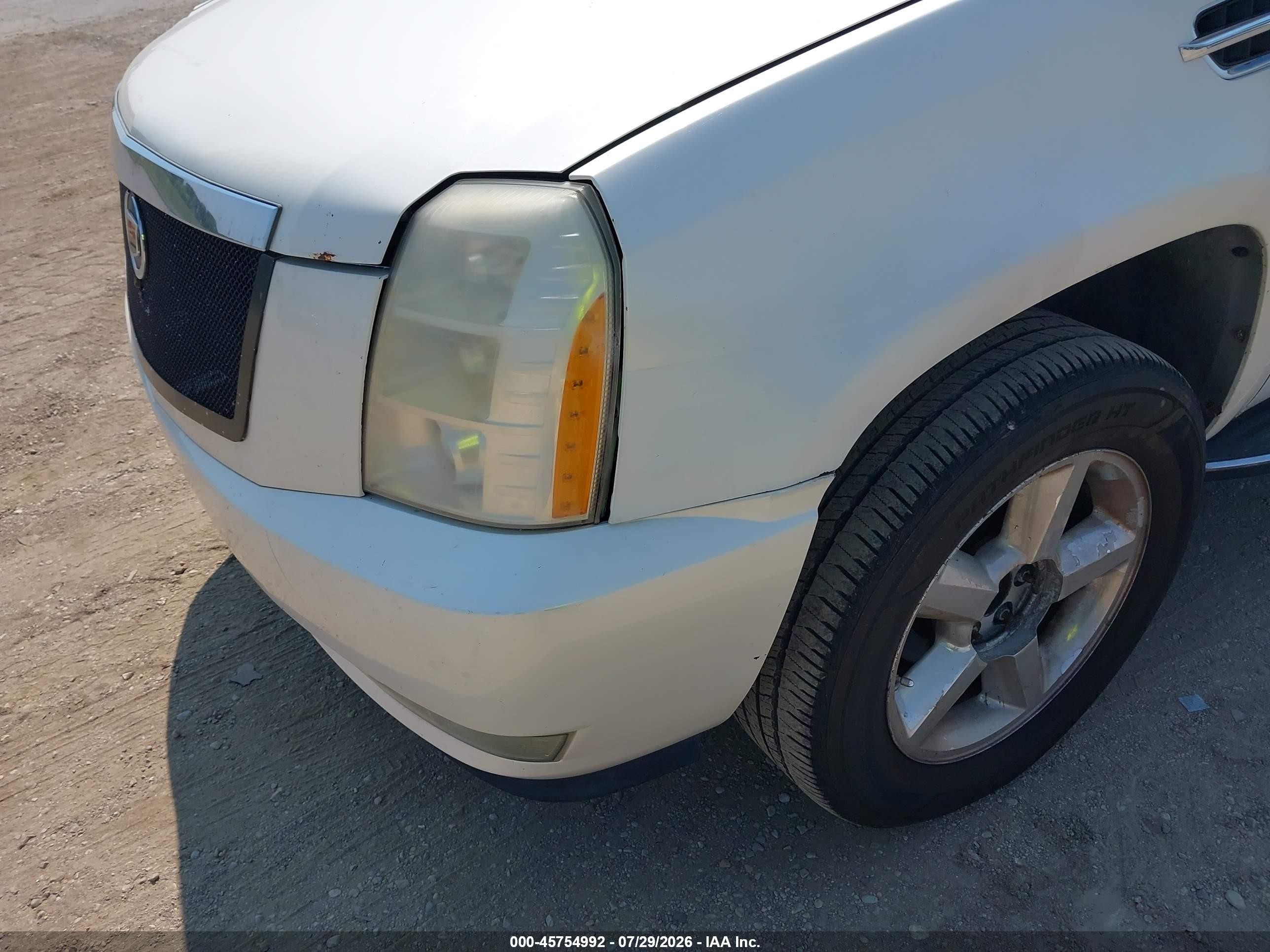 2009 Cadillac Escalade Esv Standard Белый vin: 1GYFK26229R253509
