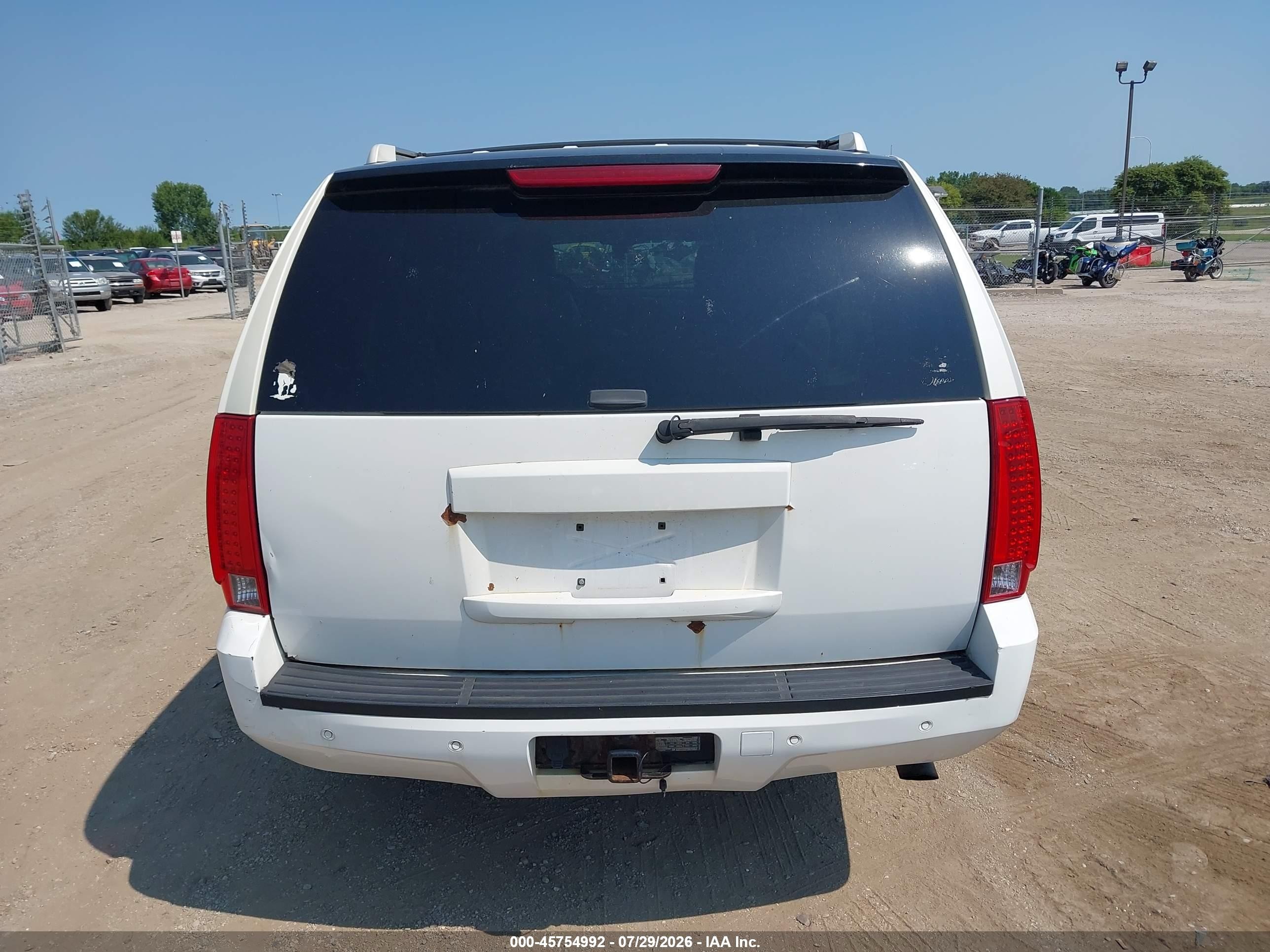 2009 Cadillac Escalade Esv Standard Белый vin: 1GYFK26229R253509