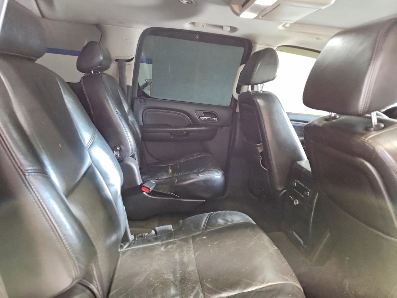 2009 Cadillac Escalade Esv Luxury Black vin: 1GYFK26239R115221