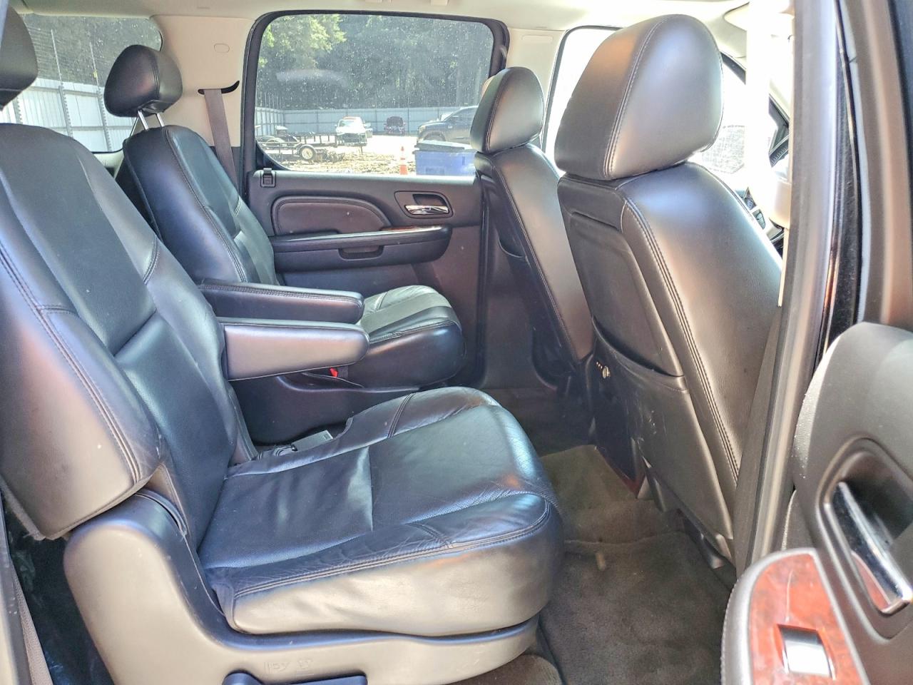 2009 Cadillac Escalade Esv Luxury Black vin: 1GYFK26239R196396