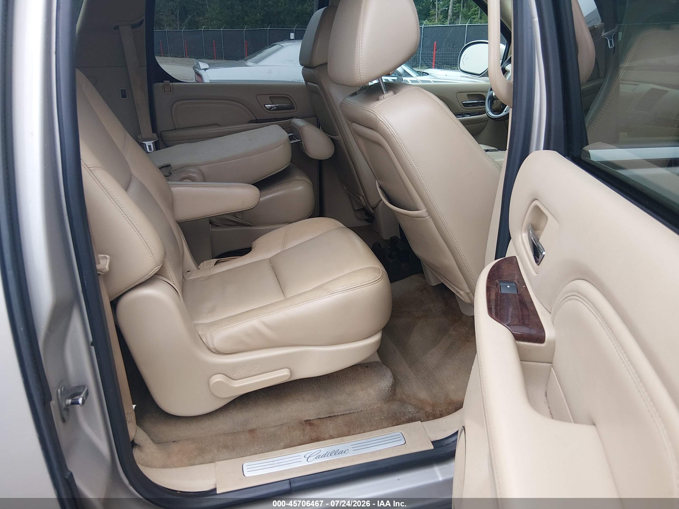 2009 Cadillac Escalade Esv Standard Бежевый vin: 1GYFK26289R106532