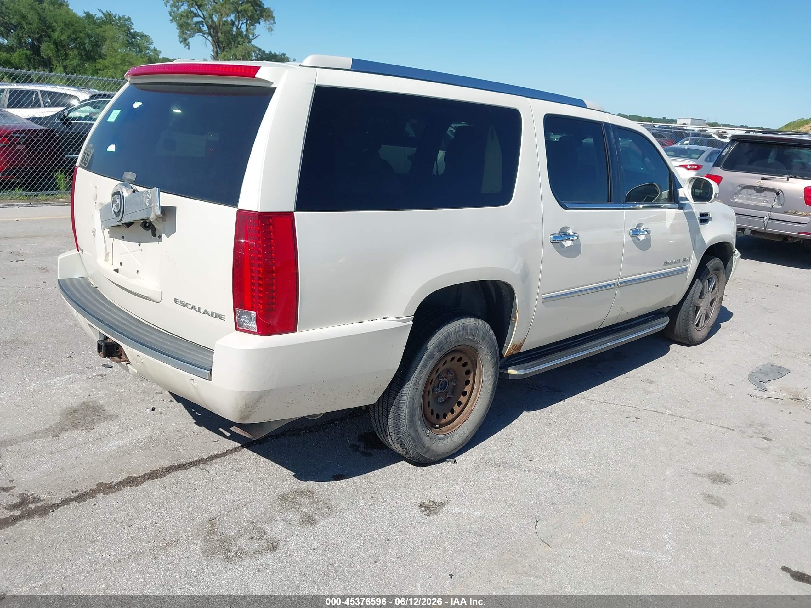 2009 Cadillac Escalade Esv Standard White vin: 1GYFK26289R121077