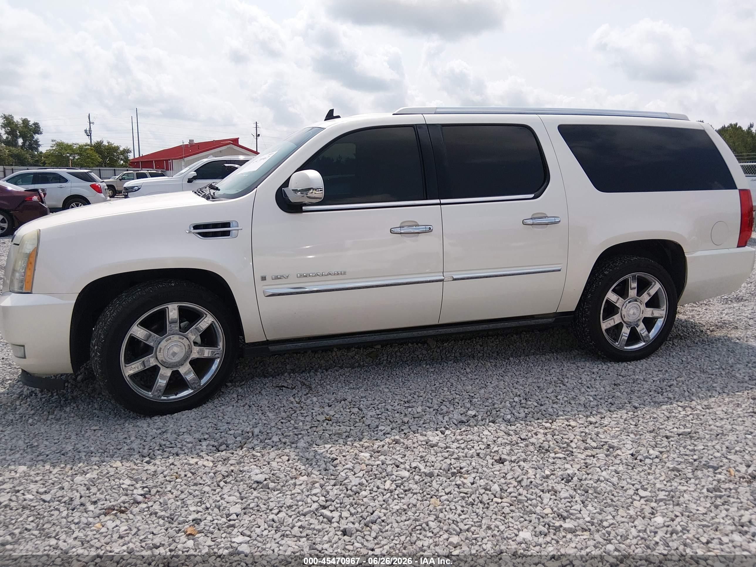 2009 Cadillac Escalade Esv Standard White vin: 1GYFK26299R109925