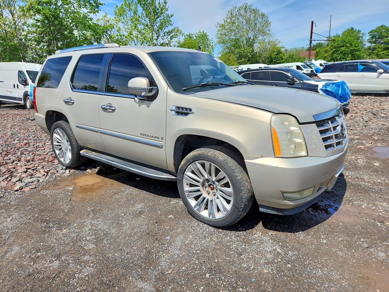 2007 Cadillac Escalade Luxury Beige vin: 1GYFK63807R252713