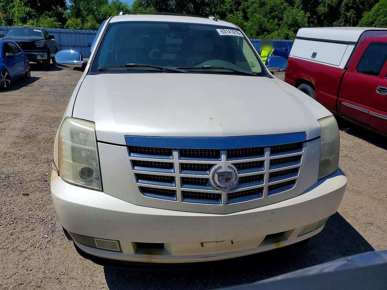 2008 Cadillac Escalade Luxury Белый vin: 1GYFK63808R116762