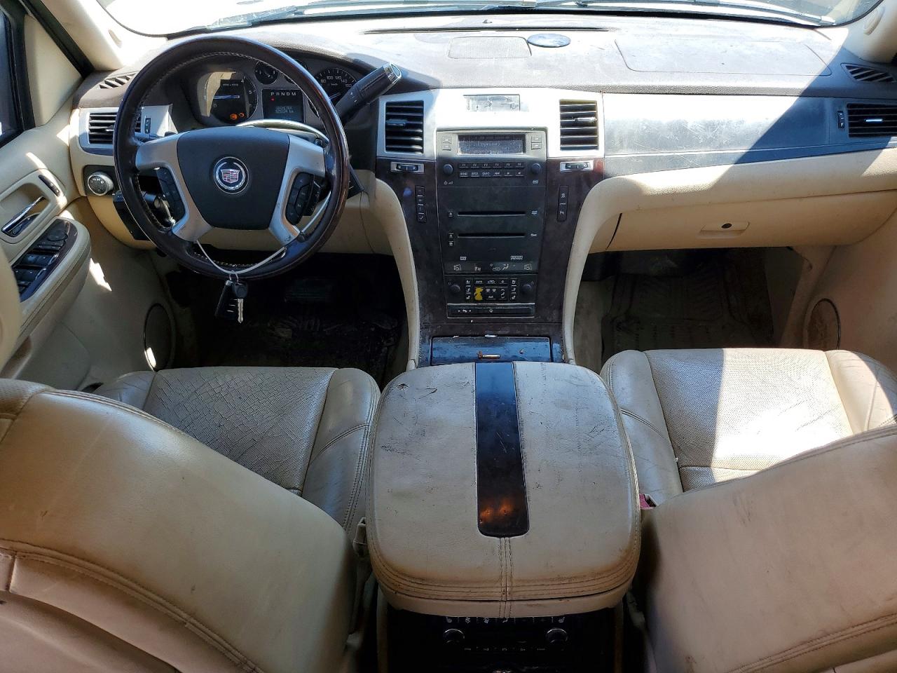 2008 Cadillac Escalade Luxury Белый vin: 1GYFK63808R116762