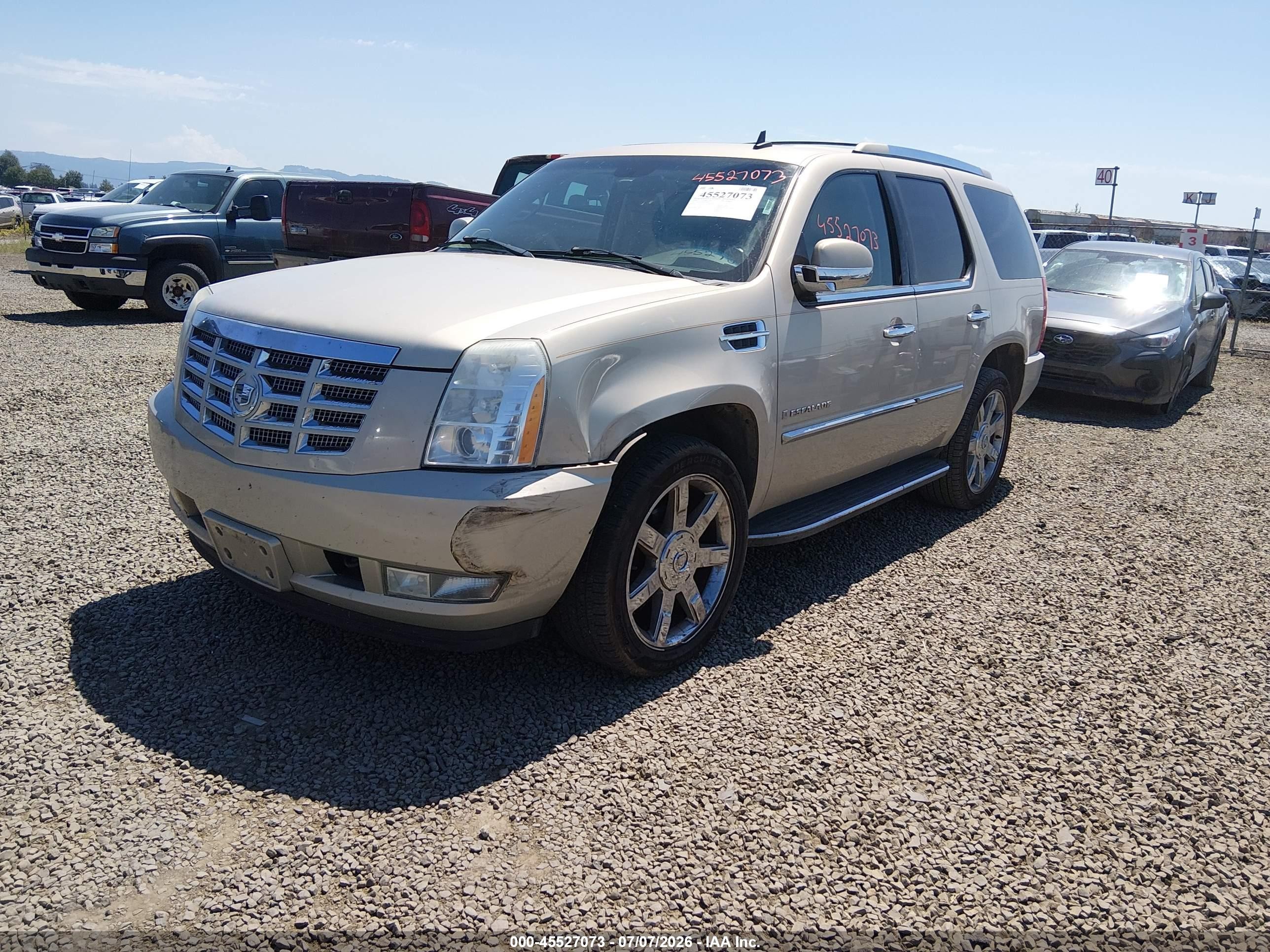 2008 Cadillac Escalade   Beige vin: 1GYFK63808R183765