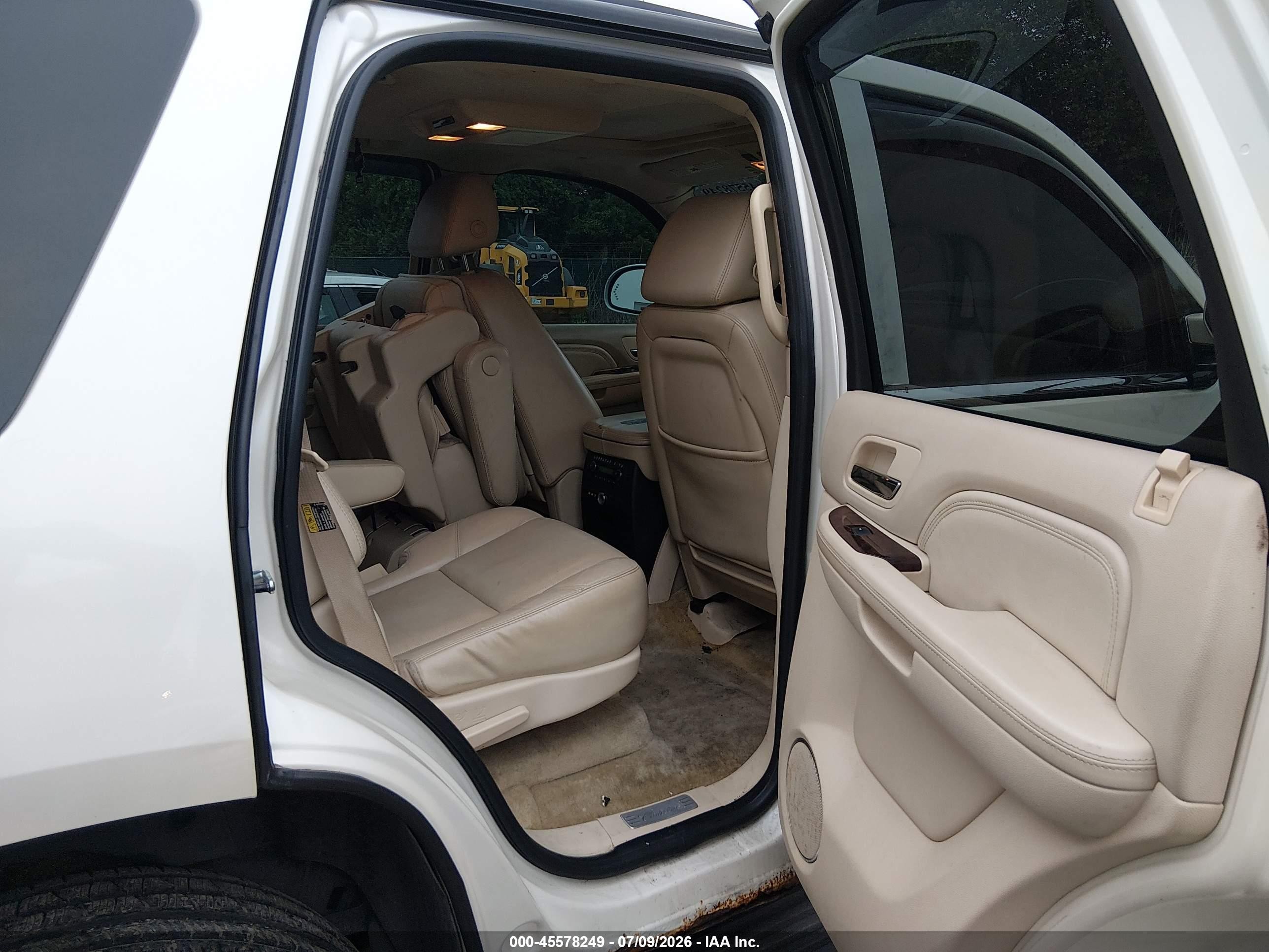 2007 Cadillac Escalade   Белый vin: 1GYFK63817R239047
