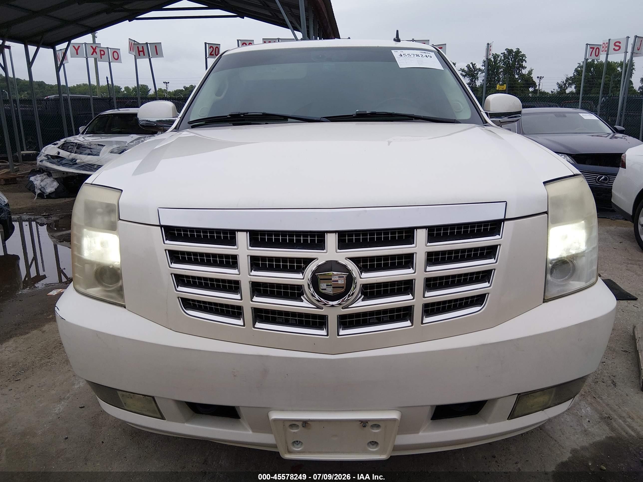 2007 Cadillac Escalade   Белый vin: 1GYFK63817R239047