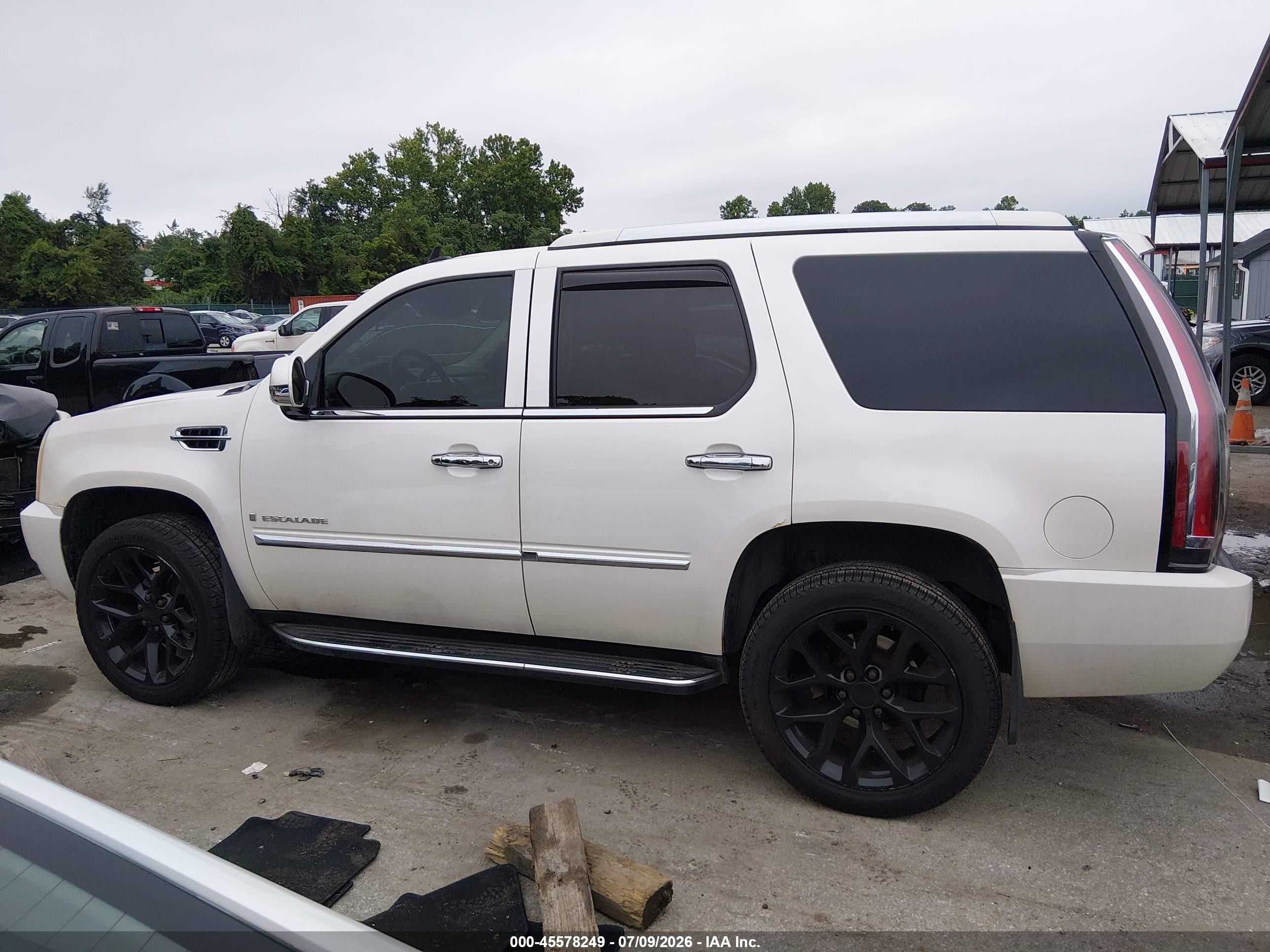 2007 Cadillac Escalade   Белый vin: 1GYFK63817R239047