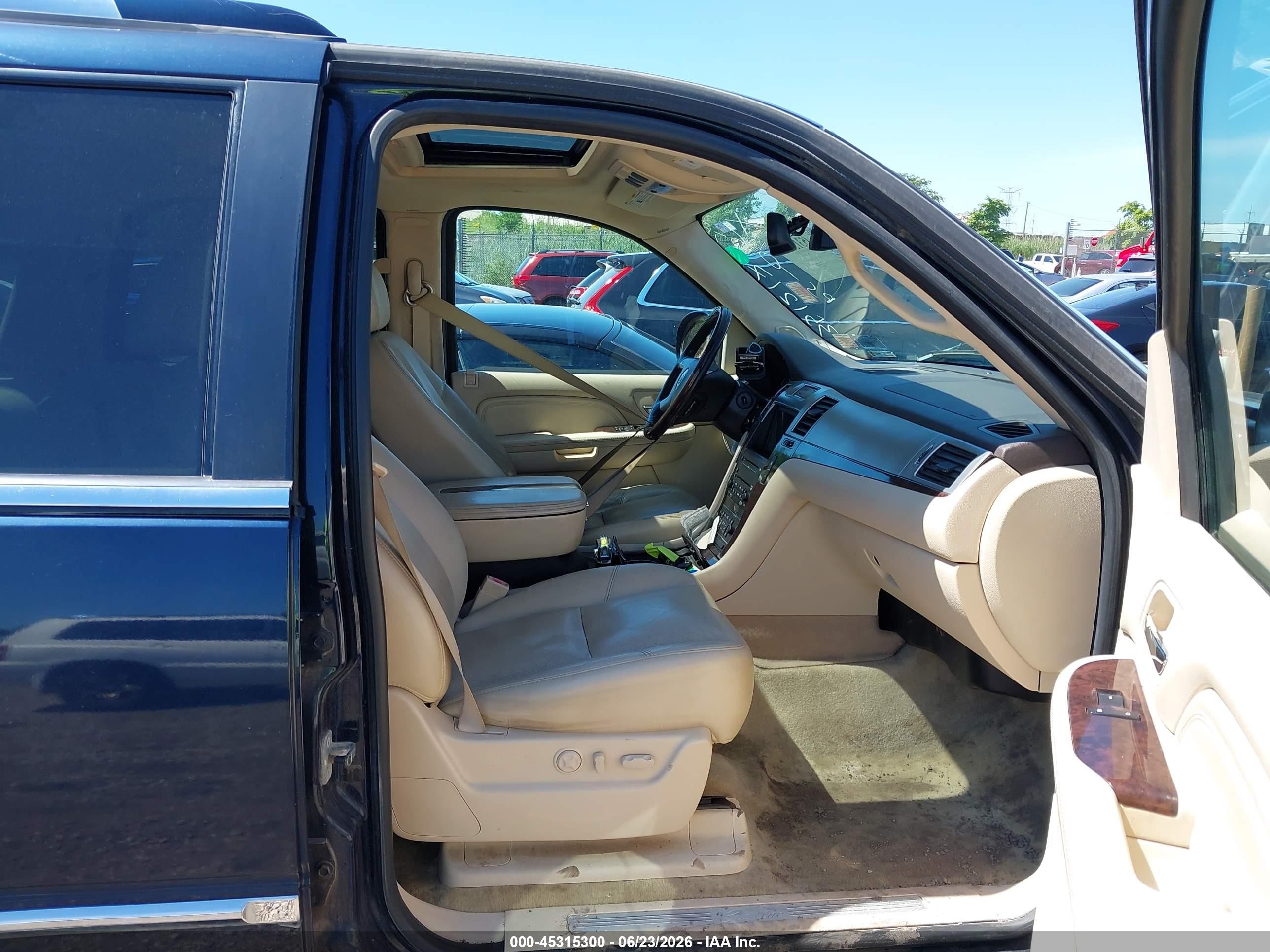 2007 Cadillac Escalade Standard Blue vin: 1GYFK63817R351217