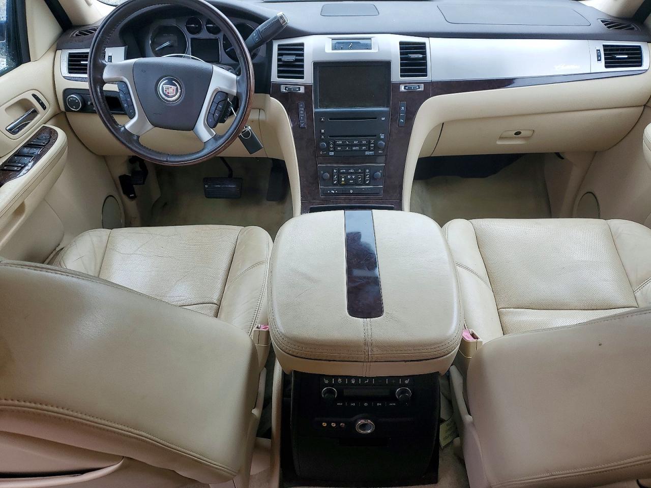 2008 Cadillac Escalade Luxury Blue vin: 1GYFK63818R152380