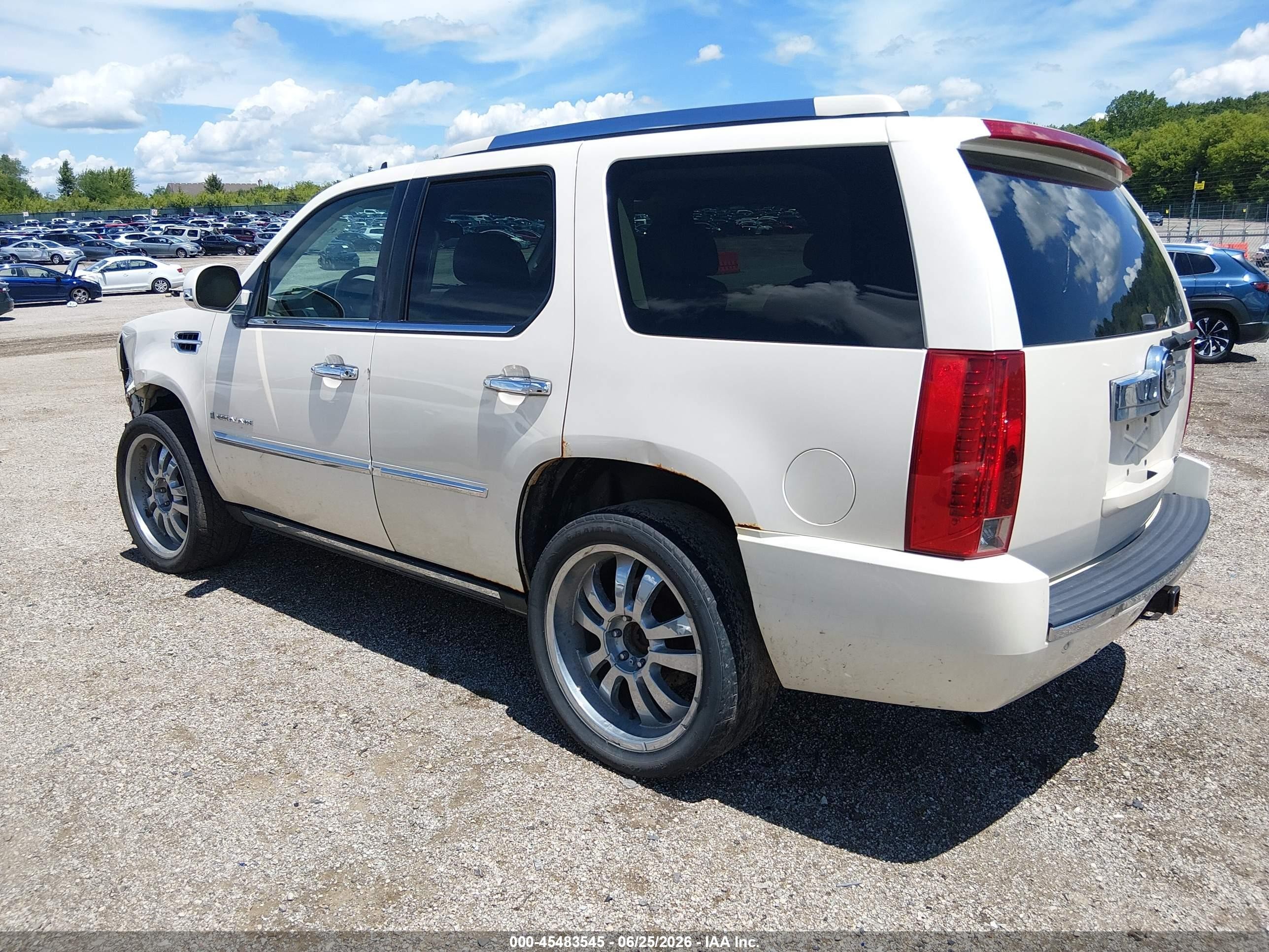 2008 Cadillac Escalade Cream vin: 1GYFK63818R178199