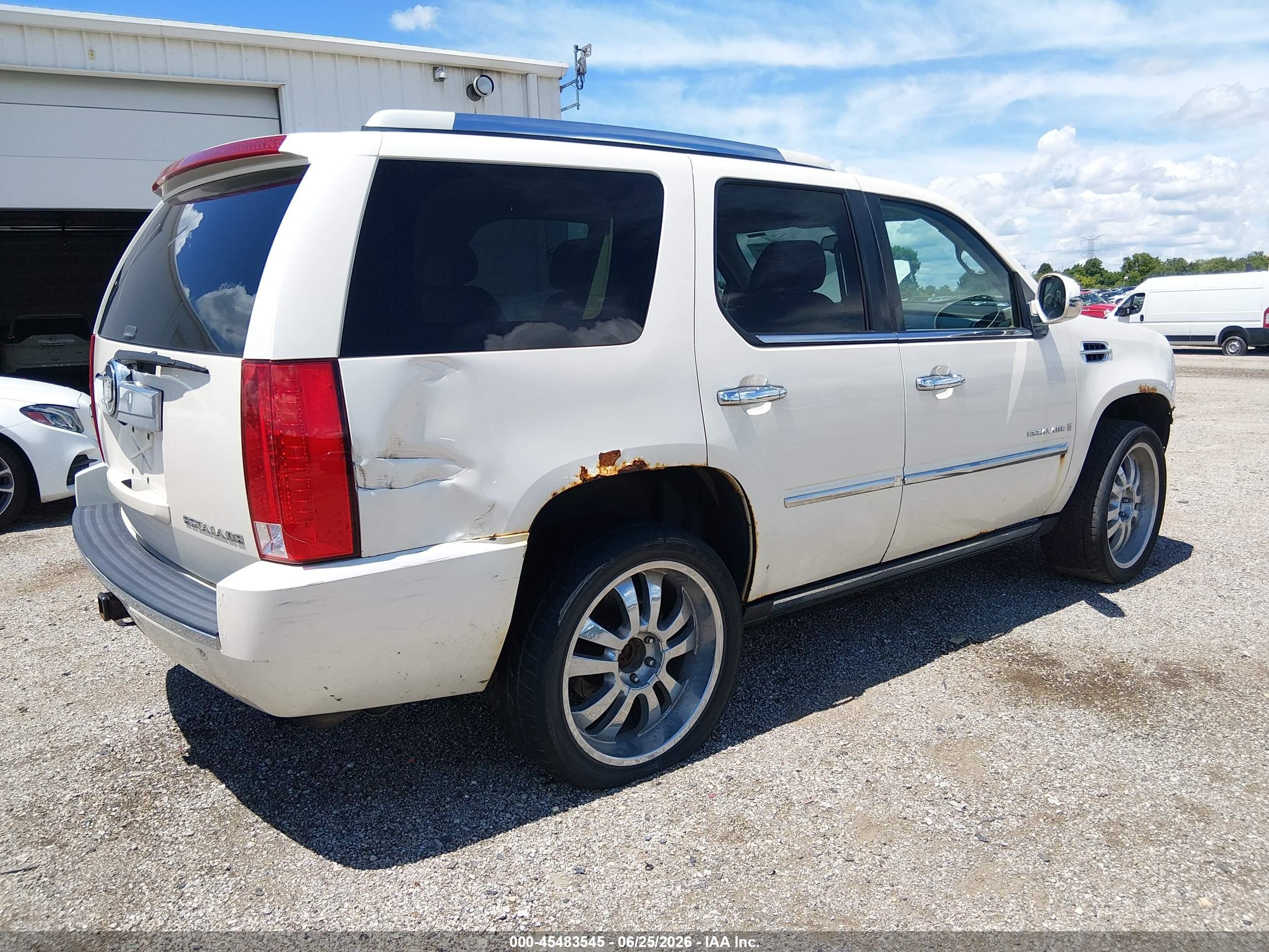 2008 Cadillac Escalade Cream vin: 1GYFK63818R178199