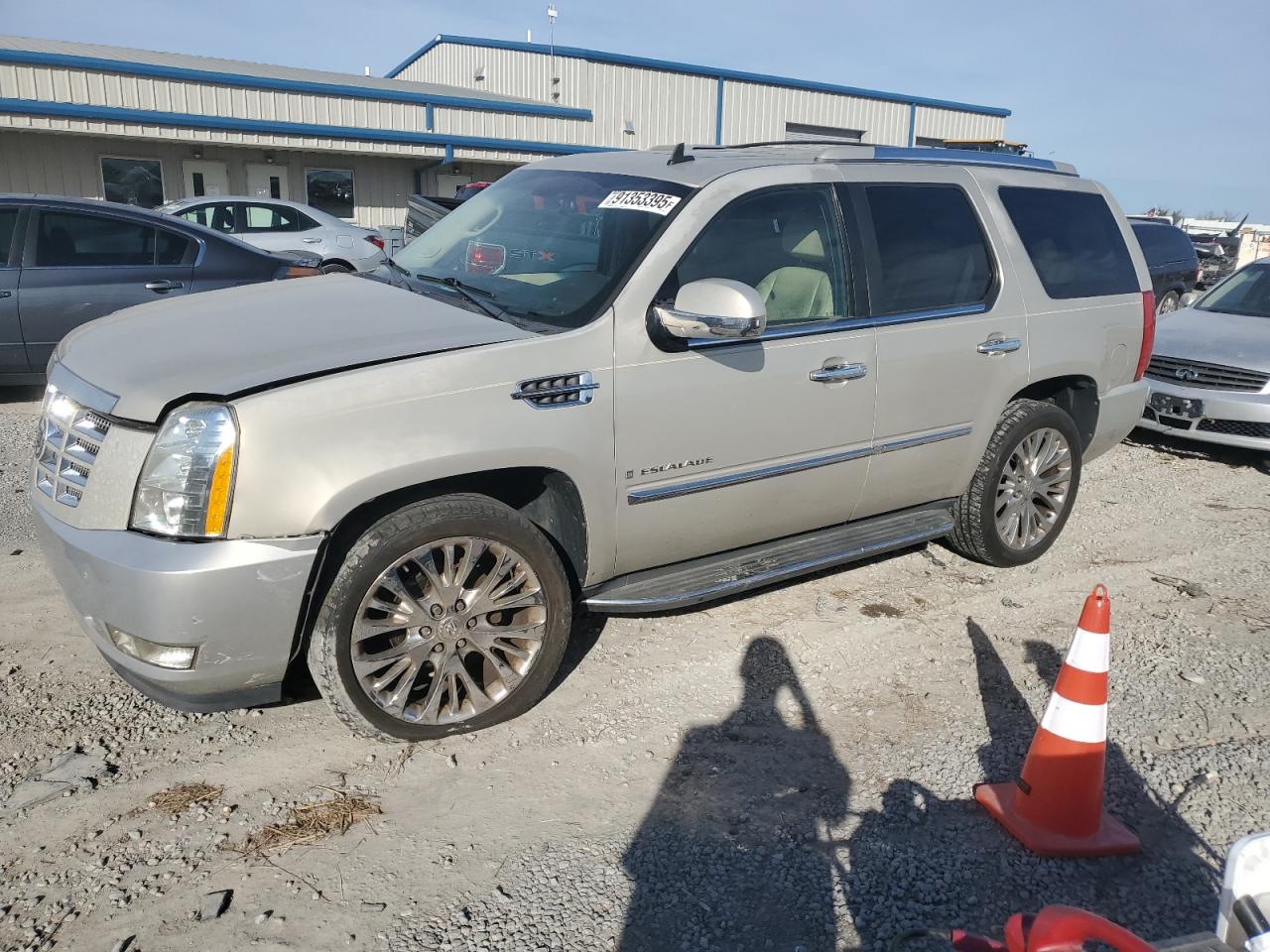 2008 Cadillac Escalade Luxury Silver vin: 1GYFK63818R252558