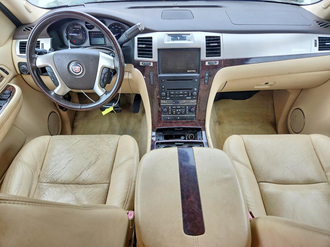 2008 Cadillac Escalade Luxury White vin: 1GYFK63818R268405
