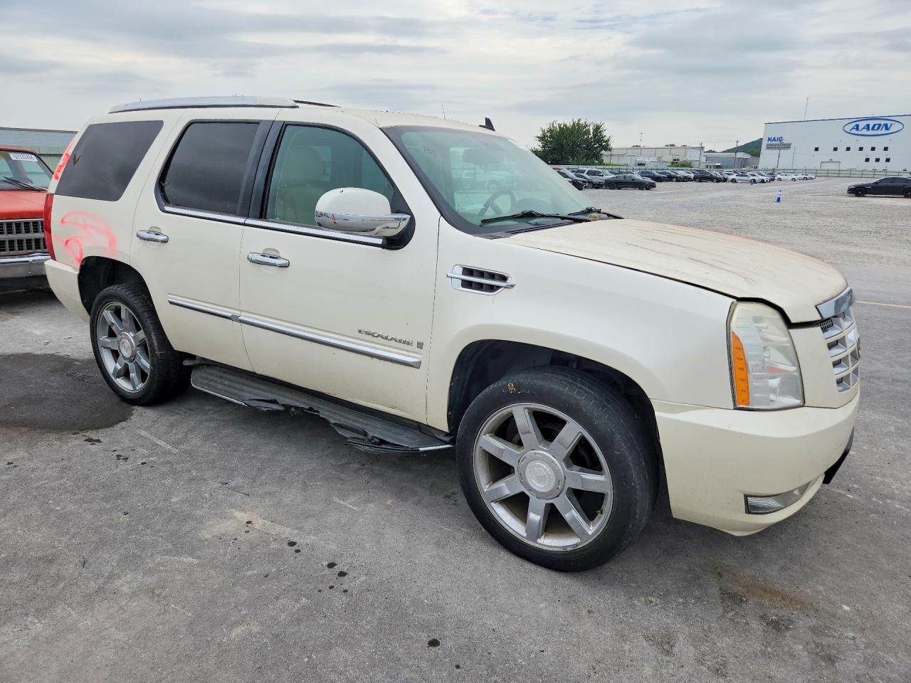 2008 Cadillac Escalade Luxury White vin: 1GYFK63818R268405