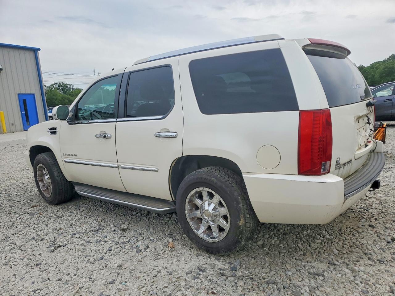 2007 Cadillac Escalade Luxury Белый vin: 1GYFK63827R183796