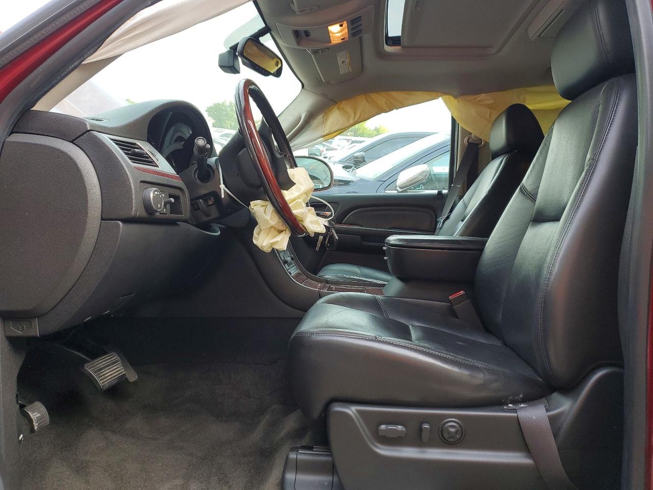 2007 Cadillac Escalade Luxury Burgundy vin: 1GYFK63827R254057