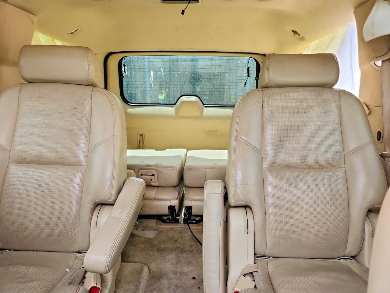 2008 Cadillac Escalade Luxury Gold vin: 1GYFK63828R108341