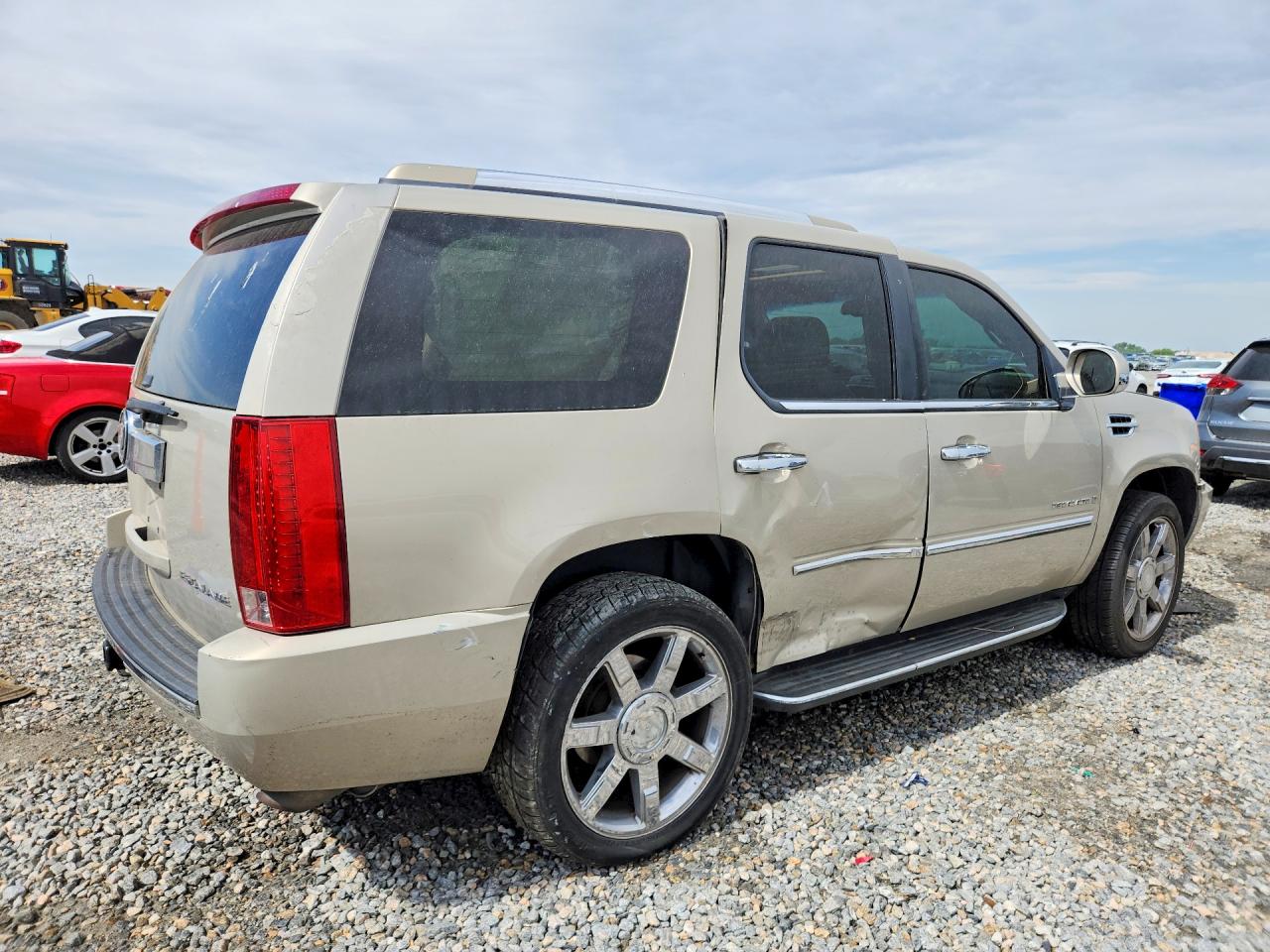 2008 Cadillac Escalade Luxury Gold vin: 1GYFK63828R108341