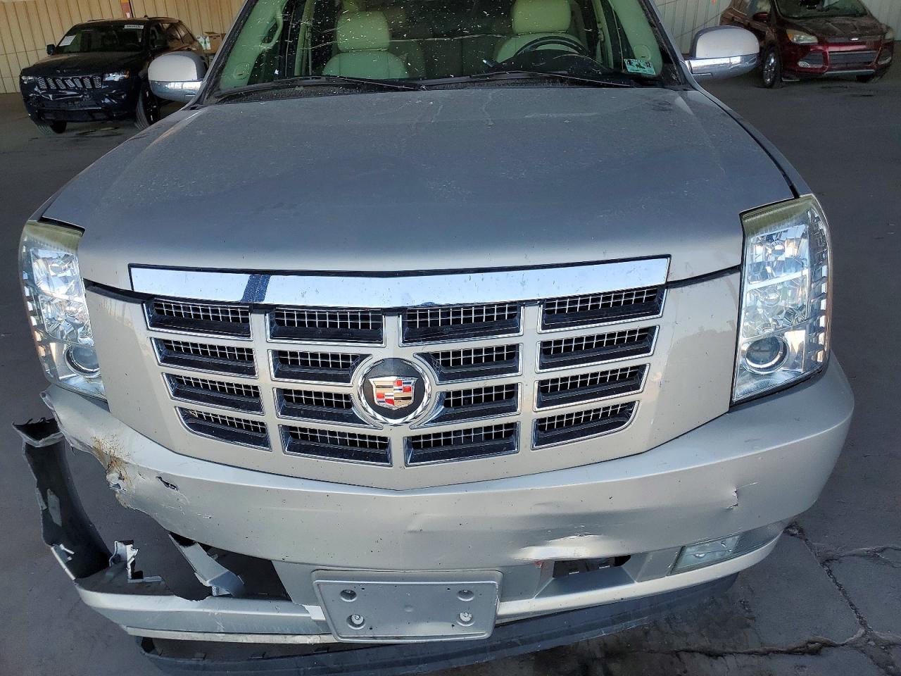 2007 Cadillac Escalade Luxury Желто-коричневый vin: 1GYFK63837R183094