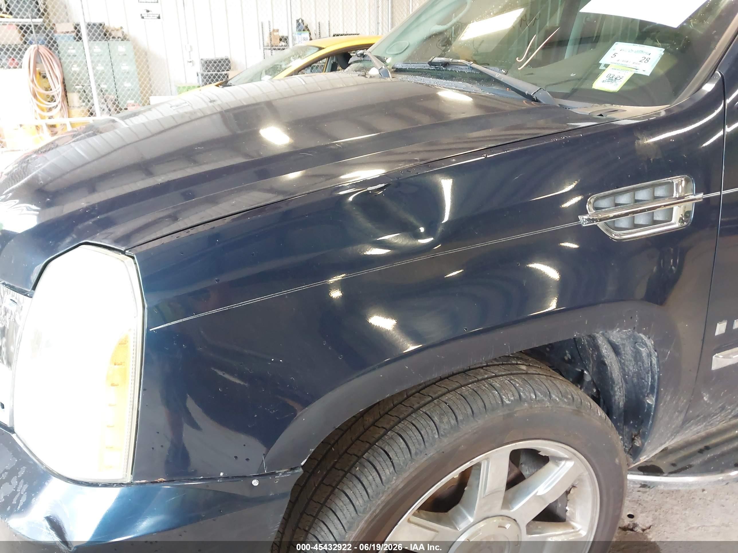 2007 Cadillac Escalade   Blue vin: 1GYFK63837R234240