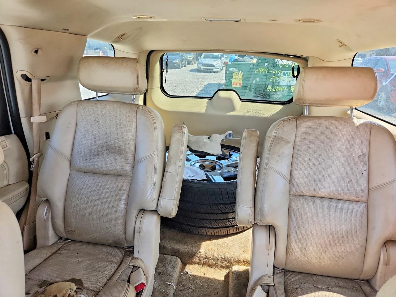 2007 Cadillac Escalade Luxury White vin: 1GYFK63837R349565