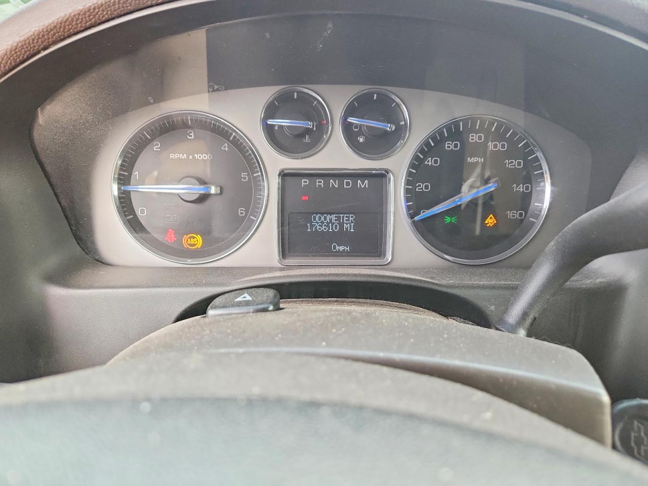 2007 Cadillac Escalade Luxury White vin: 1GYFK63837R384400