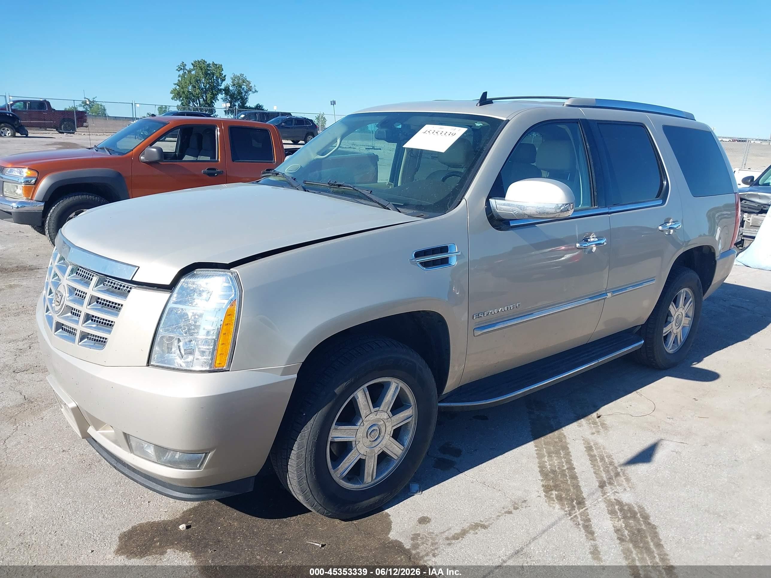 2008 Cadillac Escalade Standard Beige vin: 1GYFK63838R116013