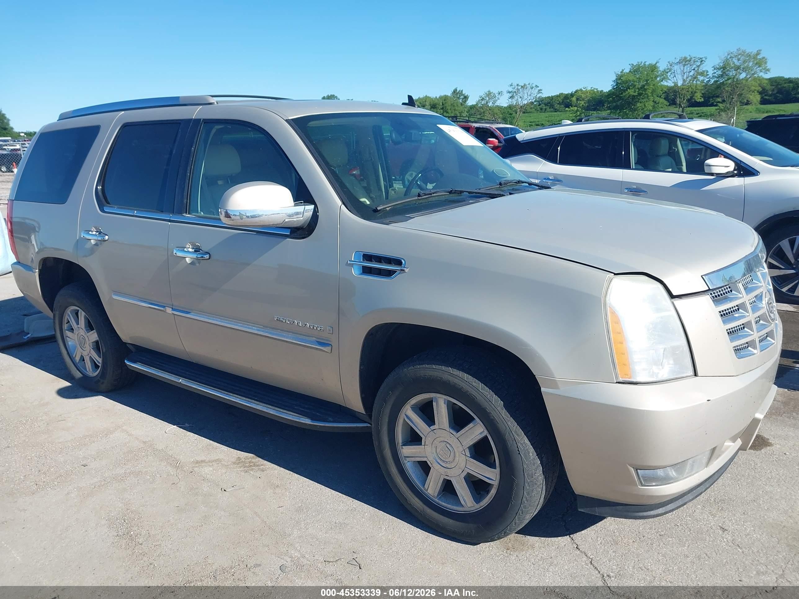 2008 Cadillac Escalade Standard Beige vin: 1GYFK63838R116013