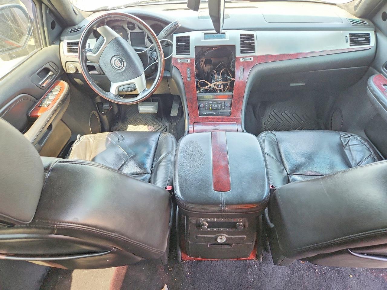 2007 Cadillac Escalade Luxury Фиолетовый vin: 1GYFK63847R118240